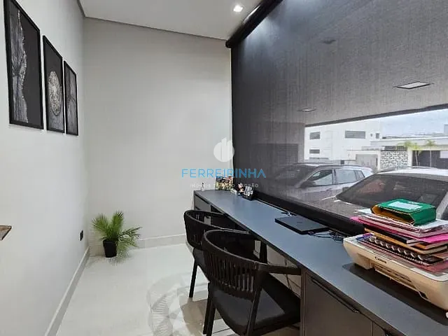 Casa com 600m² 3 quartos e 5 banheiros, à venda, no bairro Condomínio Residencial Colinas do Paratehy em São José dos Campos
