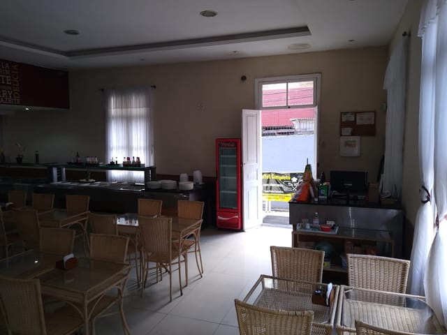 Casa à venda ou para alugar, no bairro Centro em Petrópolis