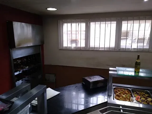 Casa à venda ou para alugar, no bairro Centro em Petrópolis