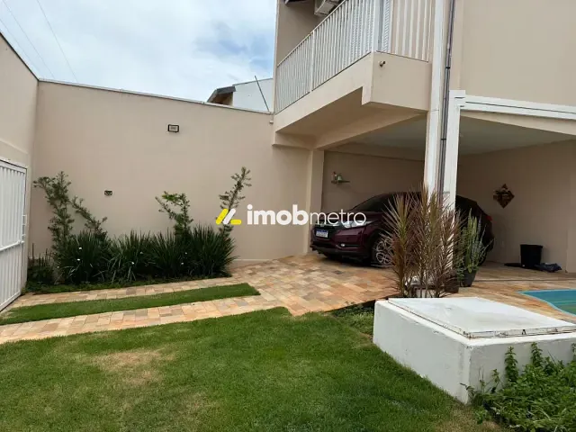 Casa com 267m² 4 quartos e 3 banheiros, à venda, no bairro Alphaville em Campinas