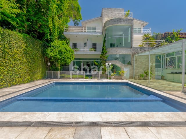 Casa com 872m² 5 quartos e 8 banheiros, à venda ou para alugar, no bairro Cidade Jardim em São Paulo