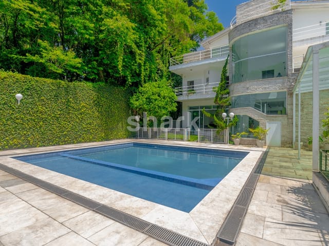 Casa com 872m² 5 quartos e 8 banheiros, à venda ou para alugar, no bairro Cidade Jardim em São Paulo