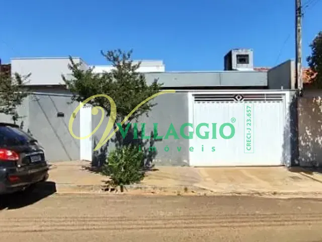 Casa com 220m² 2 quartos e 2 banheiros, à venda, no bairro Residencial Menezes em Bady Bassitt