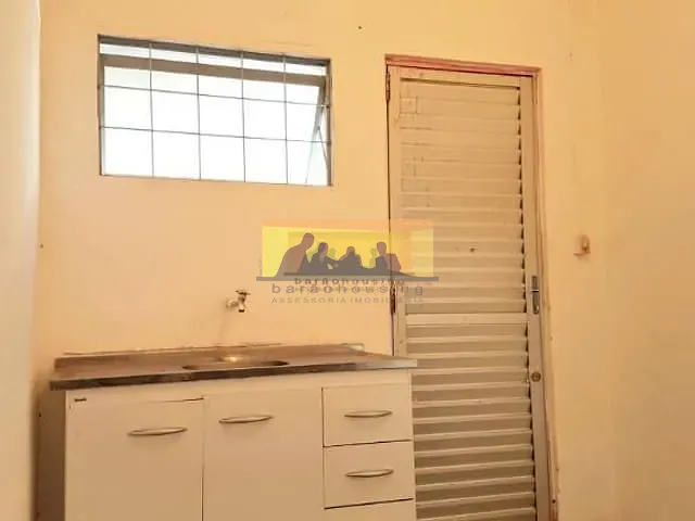 Casa com 35m² 1 quarto e 1 banheiro, para alugar, no bairro Jardim Brasil em Campinas