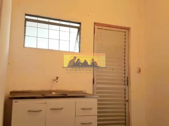 Casa com 35m² 1 quarto e 1 banheiro, para alugar, no bairro Jardim Brasil em Campinas