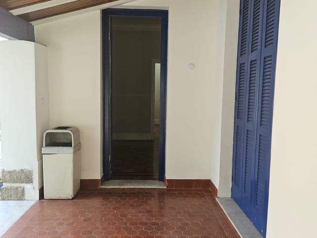 Casa com 830m², à venda ou para alugar, no bairro Centro em Petrópolis