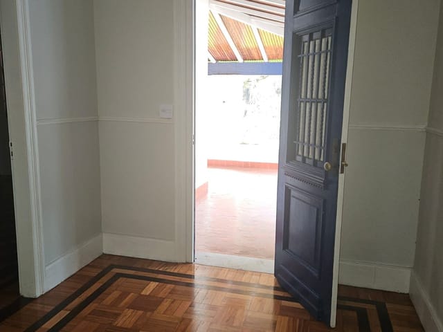 Casa com 830m², à venda ou para alugar, no bairro Centro em Petrópolis