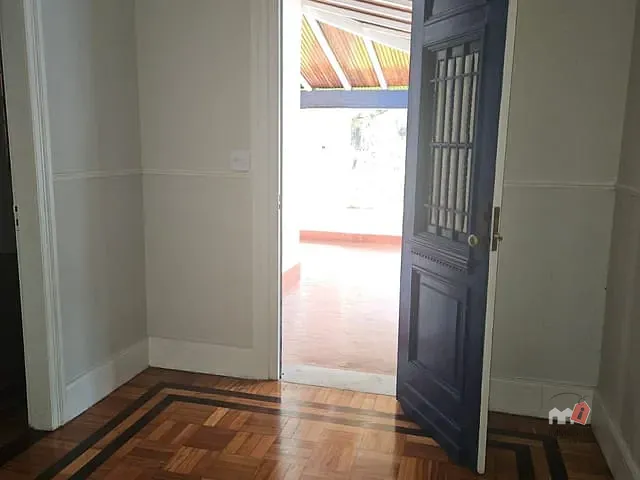Casa com 830m², à venda, no bairro Centro em Petrópolis