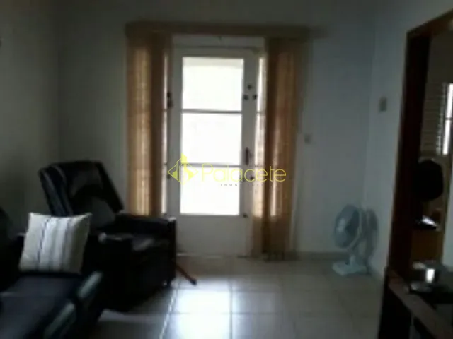 Casa com 250m² 3 quartos e 1 banheiro, à venda, no bairro São Benedito em Pindamonhangaba