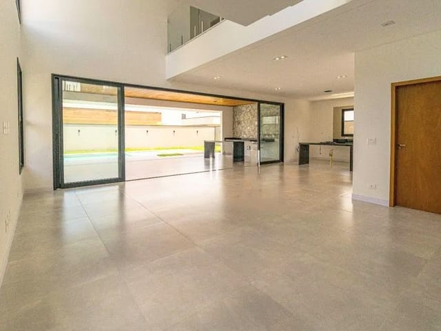 Casa com 450m² 5 quartos e 6 banheiros, à venda, no bairro Jardim do Golfe em São José dos Campos