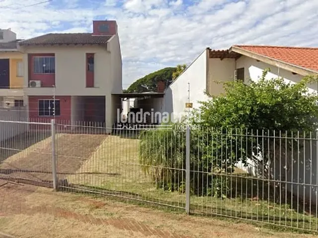 Casa com 250m² 3 quartos e 3 banheiros, à venda, no bairro Jardim Alvorada em Rolândia