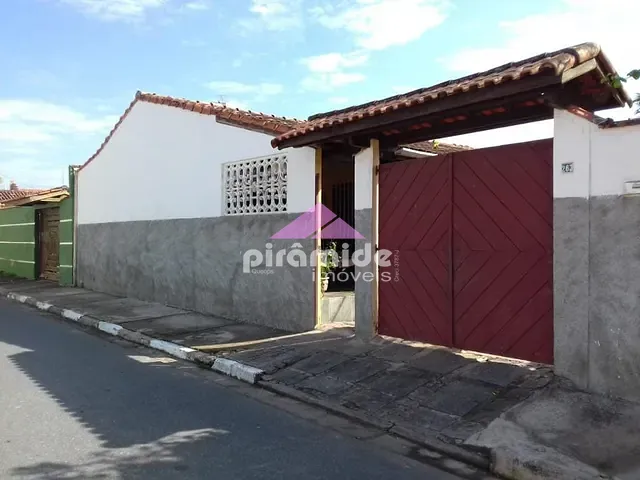 Casa com 342m² 4 quartos e 2 banheiros, à venda, no bairro Loteamento Recreio Juqueriquerê em Caraguatatuba
