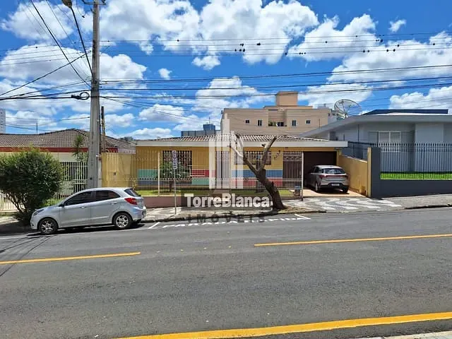 Casa com 459m² 3 quartos e 3 banheiros, à venda, no bairro Centro em Ponta Grossa