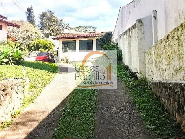 Casa com 1220m² 3 quartos e 3 banheiros, à venda, no bairro Vila Santista em Atibaia