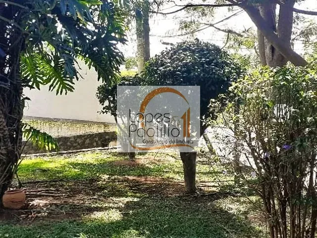 Casa com 1220m² 3 quartos e 3 banheiros, à venda, no bairro Vila Santista em Atibaia