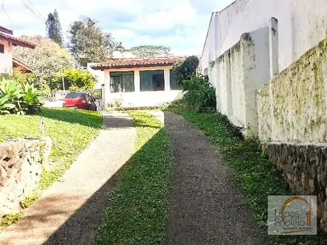 Casa com 1220m² 3 quartos e 3 banheiros, à venda, no bairro Vila Santista em Atibaia
