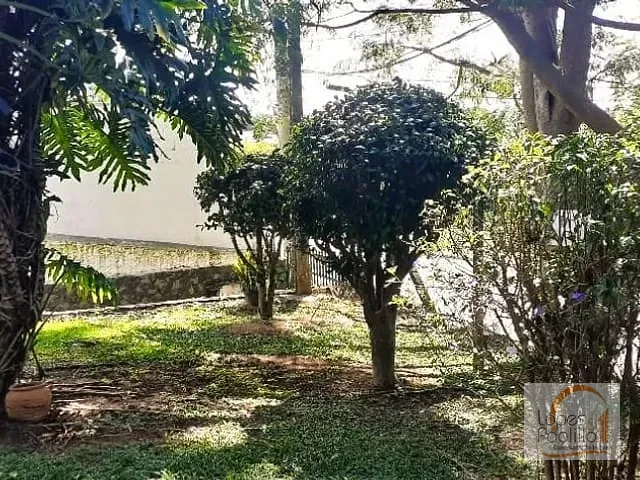 Casa com 1220m² 3 quartos e 3 banheiros, à venda, no bairro Vila Santista em Atibaia
