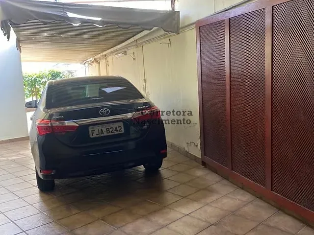 Casa com 1m² 3 quartos e 3 banheiros, para alugar, no bairro Centro em Jacareí