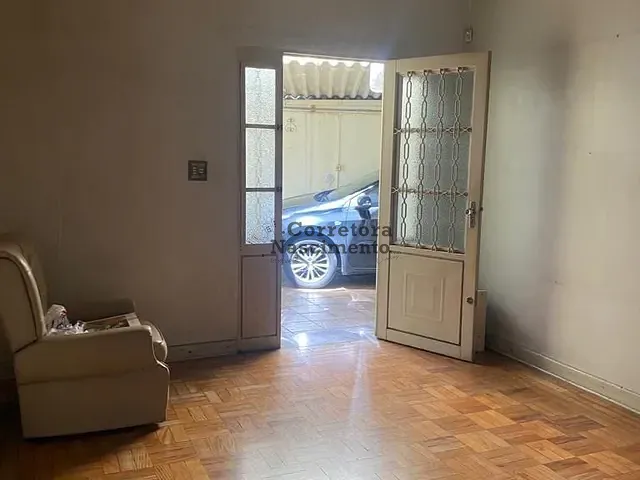 Casa com 1m² 3 quartos e 3 banheiros, para alugar, no bairro Centro em Jacareí