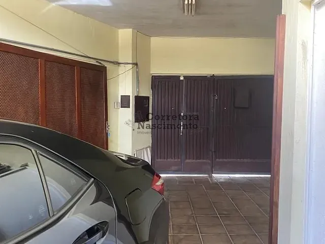 Casa com 1m² 3 quartos e 3 banheiros, para alugar, no bairro Centro em Jacareí