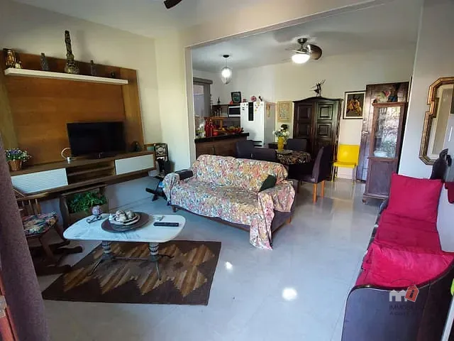 Casa com 375m² 4 quartos e 3 banheiros, à venda, no bairro Jardim Arco Iris em São Pedro da Aldeia