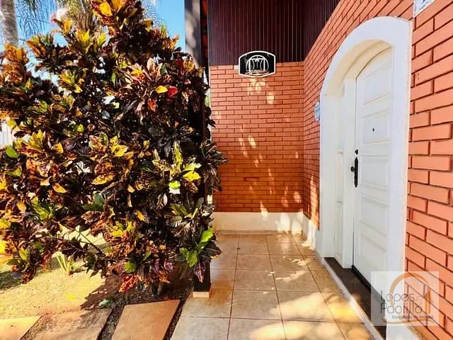Casa com 734m² 2 quartos e 2 banheiros, à venda, no bairro Nirvana em Atibaia