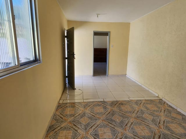 Casa 1 quarto e 1 banheiro, para alugar, no bairro Castrioto em Petrópolis