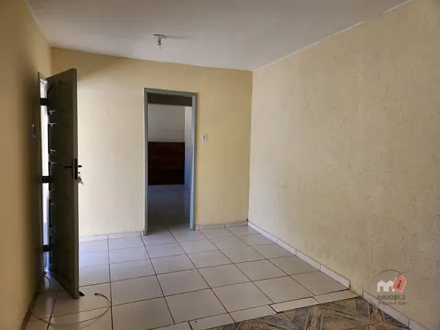 Casa 1 quarto e 1 banheiro, para alugar, no bairro Castrioto em Petrópolis