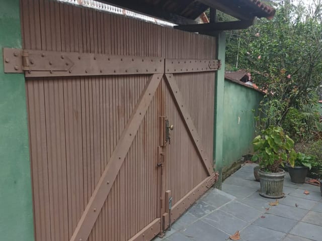 Casa 4 quartos e 4 banheiros, à venda, no bairro Mosela em Petrópolis