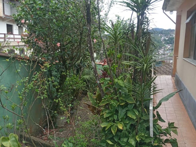 Casa 4 quartos e 4 banheiros, à venda, no bairro Mosela em Petrópolis