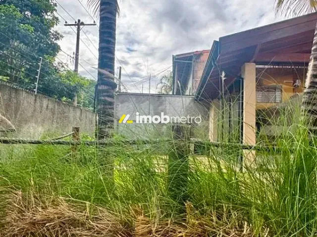 Casa com 375m² 2 quartos e 2 banheiros, para alugar, no bairro Jardim das Paineiras em Campinas