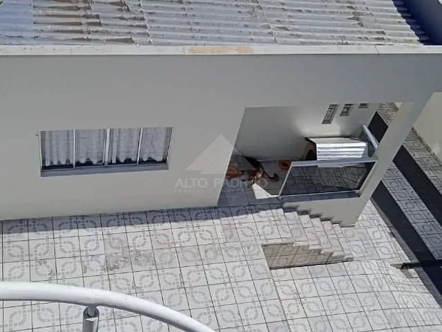 Casa com 345m² 4 quartos e 2 banheiros, à venda, no bairro Vila Dirce em Mauá