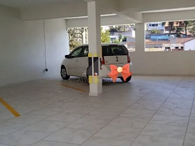 Casa com 345m² 4 quartos e 2 banheiros, à venda, no bairro Vila Dirce em Mauá