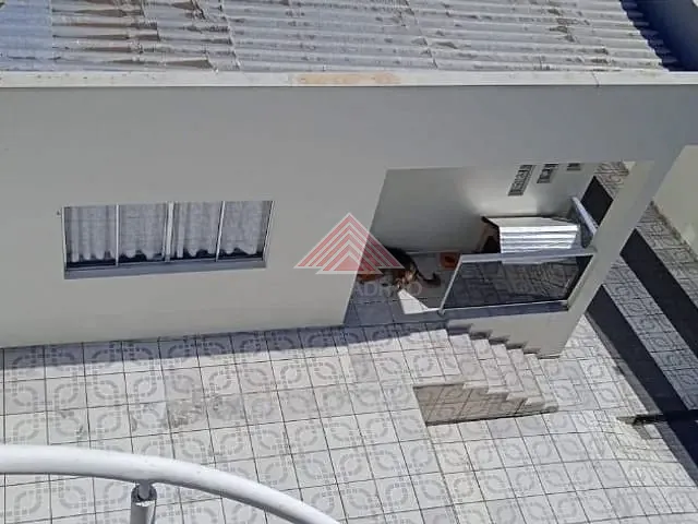 Casa com 345m² 4 quartos e 2 banheiros, à venda, no bairro Vila Dirce em Mauá