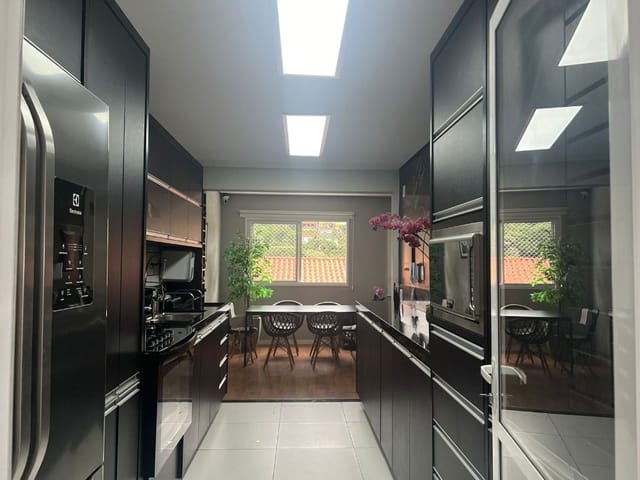 Casa com 150m² 3 quartos e 3 banheiros, à venda, no bairro Jardim Barbacena em Cotia