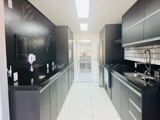 Casa com 150m² 3 quartos e 3 banheiros, à venda, no bairro Jardim Barbacena em Cotia