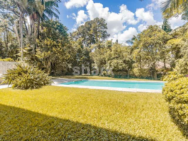 Casa com 1890m² 4 quartos e 5 banheiros, à venda, no bairro Retiro Morumbi em São Paulo