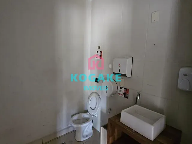 Casa com 282m², para alugar, no bairro Vila Rubi em São José dos Campos