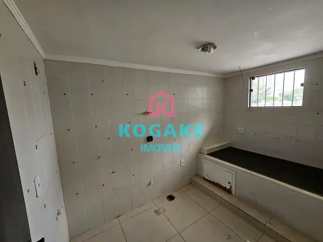 Casa com 282m², para alugar, no bairro Vila Rubi em São José dos Campos