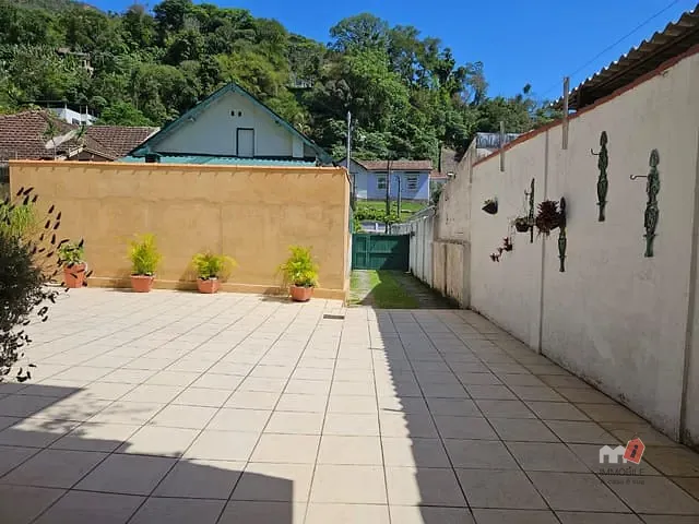 Casa com 1000m², à venda ou para alugar, no bairro Centro em Petrópolis