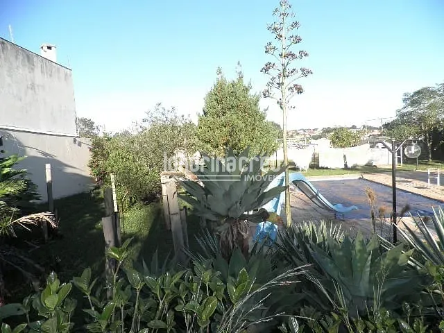 Casa com 2503m² 3 quartos e 3 banheiros, à venda, no bairro Jardim Itatiaia 2 em Londrina