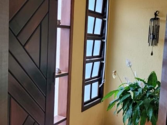 Casa com 1010m² 6 quartos e 4 banheiros, à venda ou para alugar, no bairro Condomínio Refúgio dos Pinheiros em Itapevi