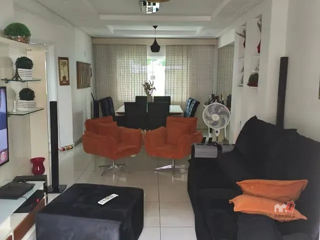 Casa 3 quartos e 1 banheiro, à venda, no bairro Piabeta em Magé