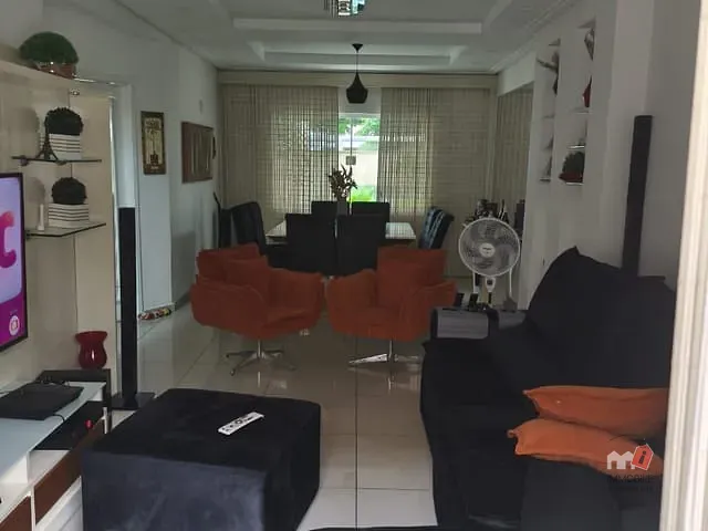 Casa 3 quartos e 1 banheiro, à venda, no bairro Piabeta em Magé