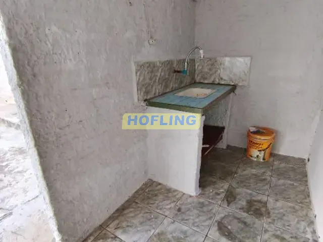 Casa com 1m², para alugar, no bairro Parque Universitário em Rio Claro