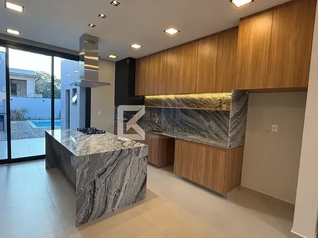 Casa com 360m² 3 quartos e 4 banheiros, à venda, no bairro Vila Inglesa em Indaiatuba
