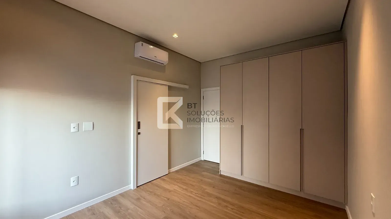Casa, 3 quartos, 210 m² - Foto 37