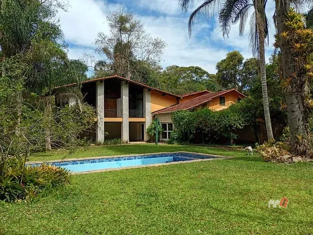 Casa com 5000m², à venda, no bairro Carangola em Petrópolis