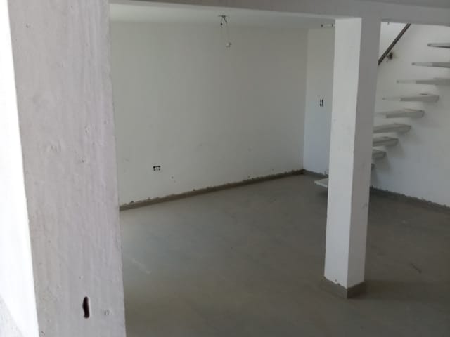 Casa com 250m² 3 quartos e 3 banheiros, à venda, no bairro Vila Suiça em Pindamonhangaba