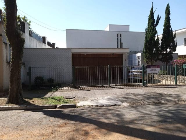 Casa com 489m² 5 quartos e 4 banheiros, à venda ou para alugar, no bairro Jardim Everest em São Paulo